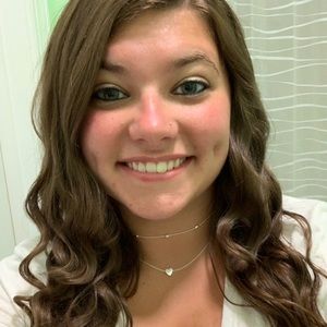 Meet your Posher, Hailey